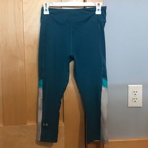 Under Armour teal crop workout pants